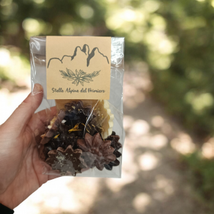 confezione di cioccolatini assortiti a forma di stella alpina